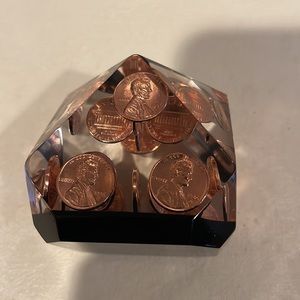 EUC: 21 Uncirculated 1986D Pennies in a Nine Faced Acrylic Polyhedron